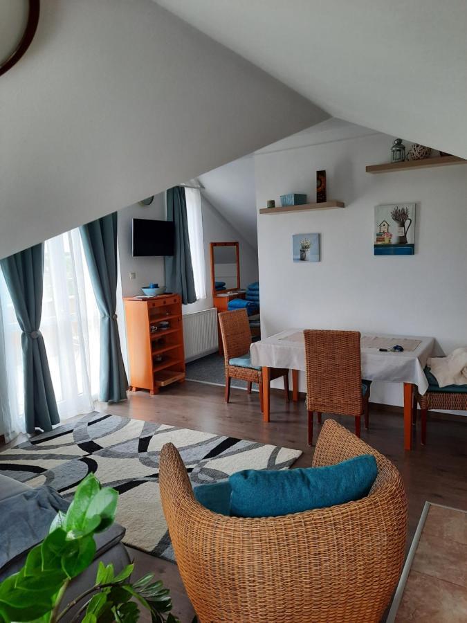 Kamilla Apartman Villapark Бюк Экстерьер фото