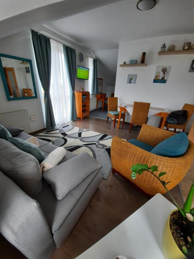 Kamilla Apartman Villapark Бюк Экстерьер фото