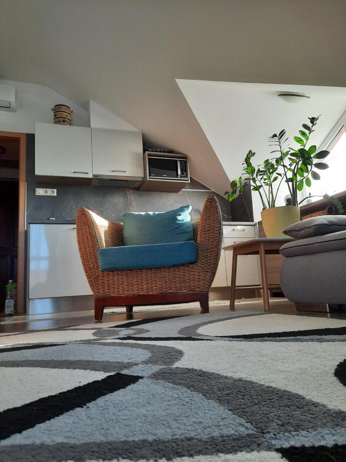 Kamilla Apartman Villapark Бюк Экстерьер фото