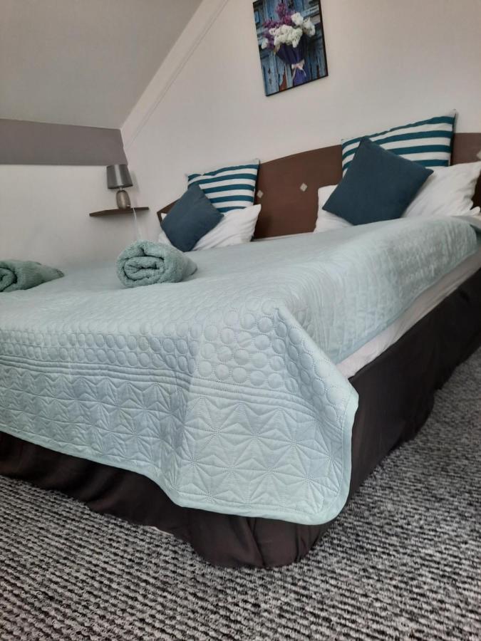 Kamilla Apartman Villapark Бюк Экстерьер фото
