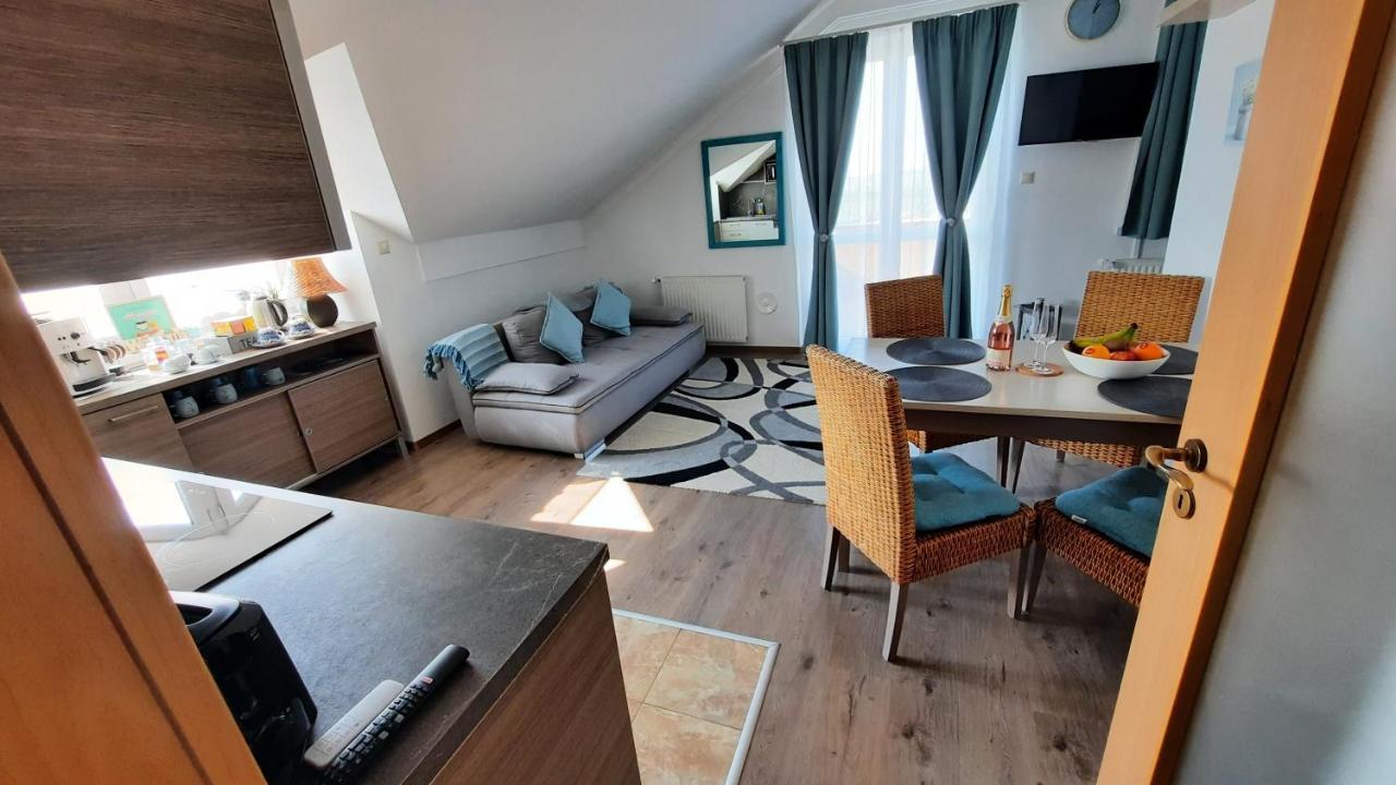 Kamilla Apartman Villapark Бюк Экстерьер фото