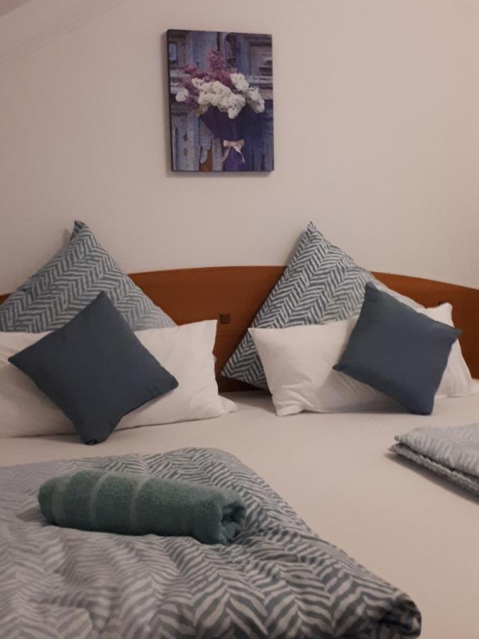 Kamilla Apartman Villapark Бюк Экстерьер фото