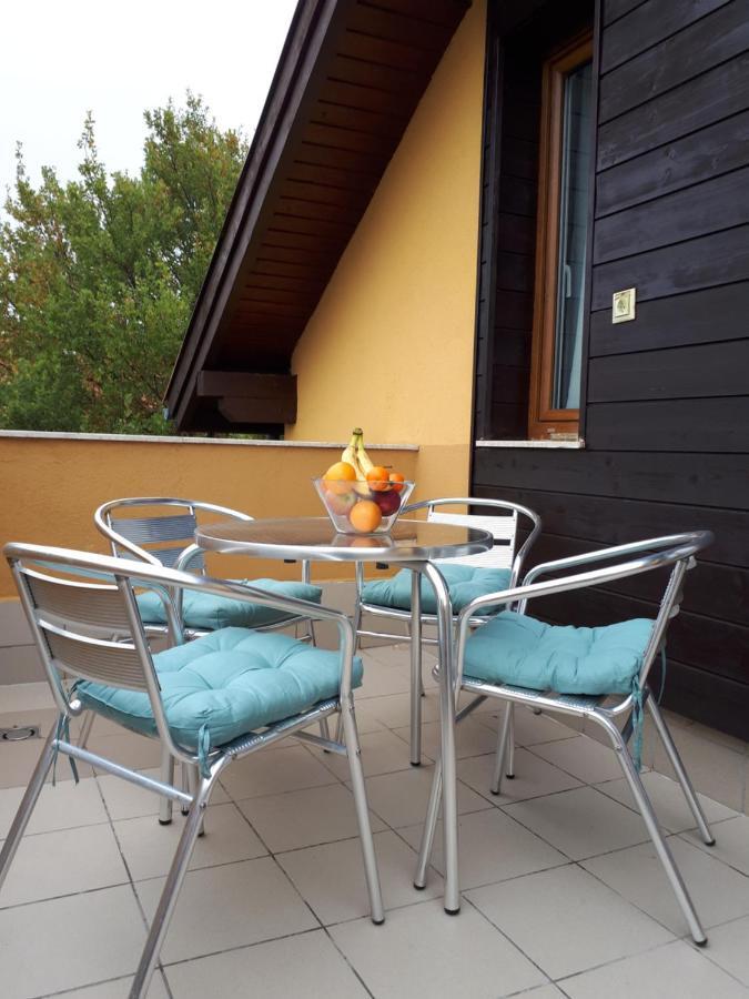 Kamilla Apartman Villapark Бюк Экстерьер фото